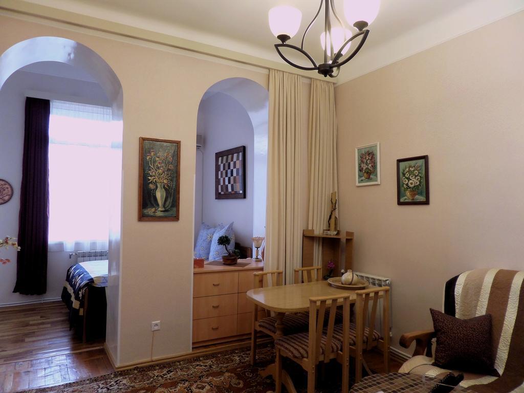 Ara & Gaya Аpartment Yerevan Exterior foto