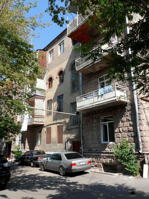 Ara & Gaya Аpartment Yerevan Exterior foto