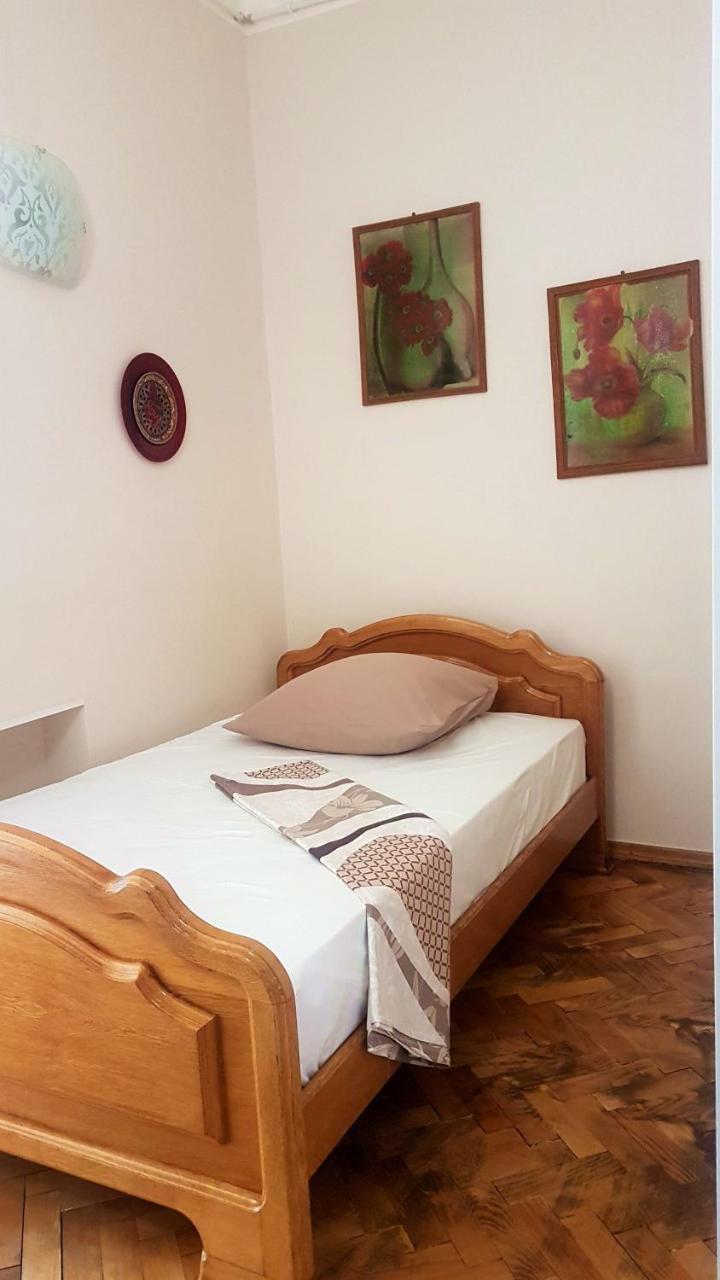 Ara & Gaya Аpartment Yerevan Exterior foto